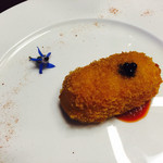 山カフェレストラン KUREHA - 紅ずわい蟹のクリームコロッケ バルサミコソース(ゼリー状に固めた物) ボルジ(花)添え