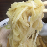 佐野青竹手打ちラーメン押山 - 太目な麺