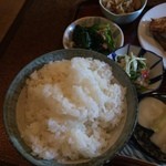 リリー - ご飯（大盛り）。