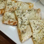 チリソースみたいな味わいにチーズが凄く合います。