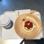 ザ マンダリン オリエンタル グルメショップ - チーズケーキ、ブレンドコーヒーの空中写真 2015/09/25