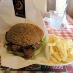 ネンゴロヤ - サムライバーガーのカールスバーグセット1100円