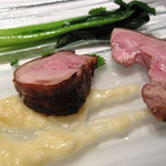 カンテサンス - 乳飲み仔豚　酢漬けしたキャベツと新たまねぎのソース