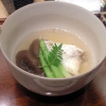 銀座 久兵衛 - まぐろのかまとアスパラの焚き物