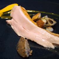 Restaurant Re: - 【'16/04/09撮影】ランチコース 4158円 の美桜鶏のしっとり低温調理 ニンジンのピューレ、オレンジのソース、ボルチーニのピクセル、蓮根と筍
