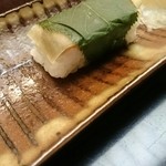 つる由 - 鯛の押し寿司