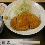 とんかつ和泉 - 日替りロースかつ  130g 脂多目  1,000円