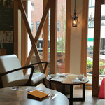 カラコル - 木の造りが落ち着きます