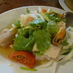 Silom Village Restaurant - 料理写真:タイのサラダ　300BT