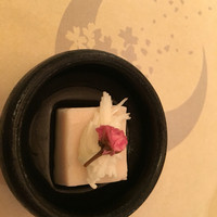 加賀屋 銀座店 - 桜胡麻豆腐