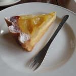 自家焙煎　美麻珈琲 - 洋梨のタルト