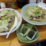 チャンポンの店 松露 - チャンポン普通＆小サイズとおにぎり