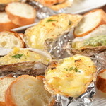 オイスターバー ゆいっとる - 牡蠣のオーブン焼き