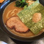 朝日屋 - こってりラーメン、太麺、800円