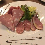 レガル東京 - アフェッタートミスト（4種のハムの盛り合わせ）