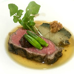 トゥ・ラ・ジョア - 土佐赤牛と活鮑の一皿