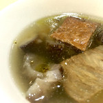 トゥ・ラ・ジョア - 具沢山の熱々スープ