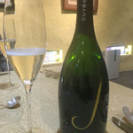 トゥ・ラ・ジョア - ペアリングのスパークリングワイン（ピノノワール、ピノ・ムニエ）