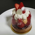 パティスリー リョーコ - いちごのタルト　６４０円