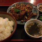 大新楼 - 鳥唐の豆鼓（トウチ）いため定食　大盛り