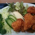 三洛 - チキンカツ定食(800円)