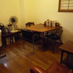 ウナ・カメラ・リーベラ - 奥の個室。誰かのおうちのよう。