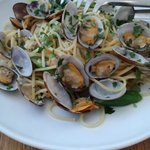 ピッツェリア&トラットリア チャオチャオ - アサリのパスタ　アサリが大きい♪