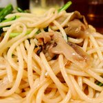 ジャポネ - メガネさん鍋だと具が多くて嬉しい