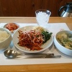 セーソンイ - 「豚キムチ定食」¥800(税込)
