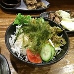 肝どん - ゴーヤと海ぶどうのサラダ♪