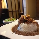 听 - 熟成肉のキーマカレー￥1250