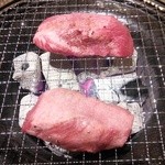 炭火焼肉 六本木 隆 - 厚切りトロタン