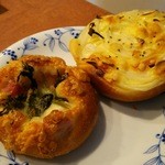 パンプラトー - 1604_ﾊﾟﾝﾌﾟﾗﾄｰ_ｺｰﾝﾊﾟﾝ＠160円？菜の花とﾍﾞｰｺﾝのﾊﾟﾝ＠200円②