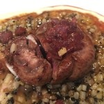 レ セゾン - 厚切りにした仔牛のキドニーとトリュフを香らせたクリームたっぷりのセロリ　チーズ風味の玉葱と一緒に