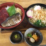 Maguroya - 日替わり丼（マグロと炙りサバ丼のセット）セット（650円）