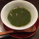 巣鷹cucinaSUDAKA - お通しのほうれん草スープ