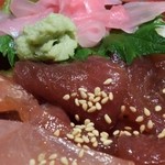 魚鮮水産 三代目網元 - 日替りの漬け丼