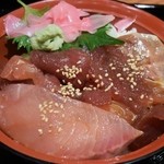 魚鮮水産 三代目網元 - 日替りの漬け丼