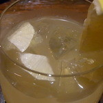 Bar Agit - 日向夏は白皮も頂く柑橘　ちゃんと浮いてる♪