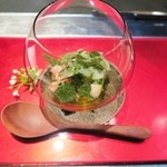 エクアトゥール - 花山葵と大トロ炙り、白エビ、青さ海苔チップス