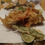 みこころや - (4/11)白魚・三つ葉・梅干しのかき揚げ、行者にんにく天ぷら