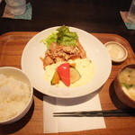 Kafe Ando Kicchi Mmatsukichi - やっぱり大好きチキン南蛮～タルタルソース添え～1000円