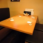 うえ村 - テーブル席
