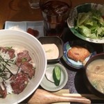 月の都 - カルビ定食