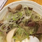 第三秋元屋 - 牛ホルモン塩煮込み。味付けばっちり、肉柔らかい！
