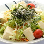 上野原遠州屋の豆腐サラダ