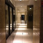 この奥にあるエレベーターから、4Fに