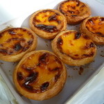 Lord Stow’s Bakery - 折箱に６個入りでMOP8×6=MOP48。(2016/12現行)
            