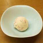 鮨 一新 - <'16/04/05撮影>一新特選コース 7560円 25品目 桜のアイス