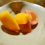佳肴みを木 - ビワとトマトの酢の物